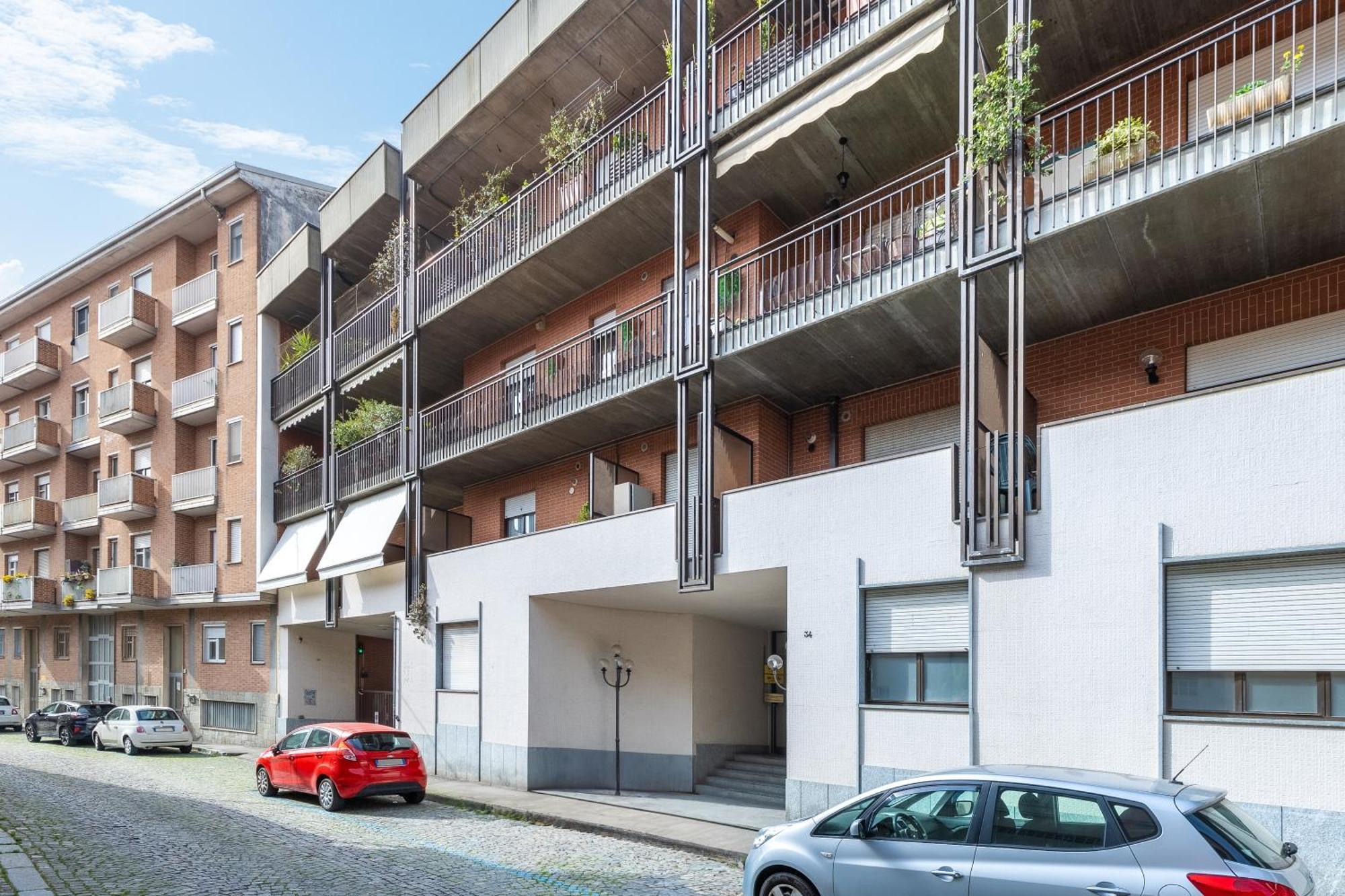 C8 Apartments Asti Exterior photo